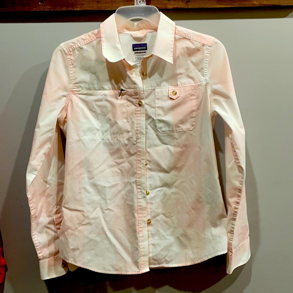 Like new! Patagonia camp / sun shirt XS